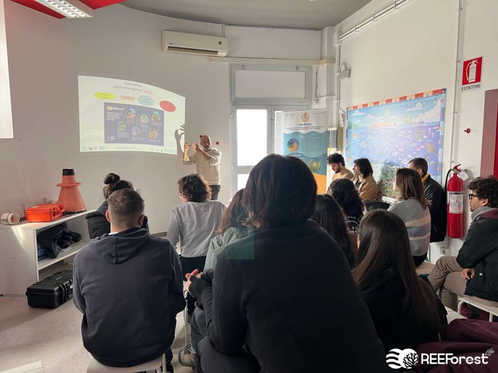 Our colleague Saul Ciriaco illustrating the various phases of the REEForest project to students from University of Bologna